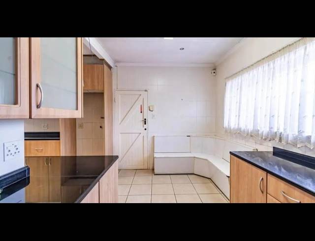 4 BEDROOM HOUSE FOR SALE IN MONDEOR